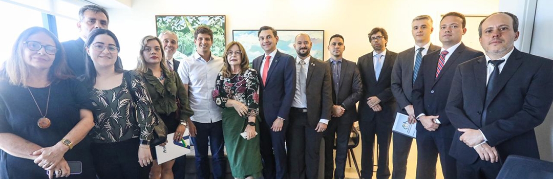 DEPUTADO JOÃO CAMPOS RECEBE ANAUNI NO RECIFE